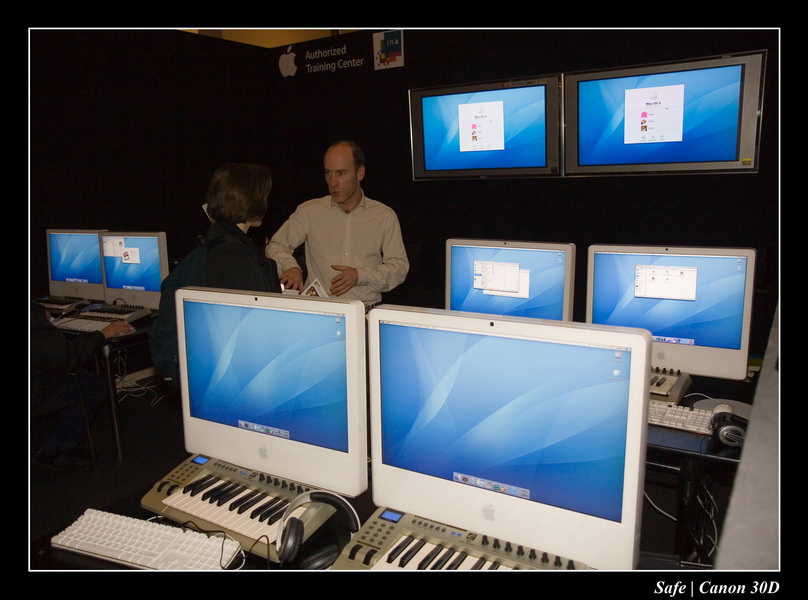 2006 - 11 - Salon SATIS - 38